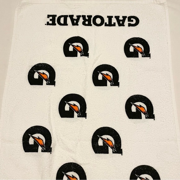Gatorade Sports Towel Gym Double Sided Towel - Picture 3 of 16